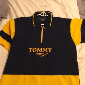 TOMMY SPORTS WEAR SIZE LARGE